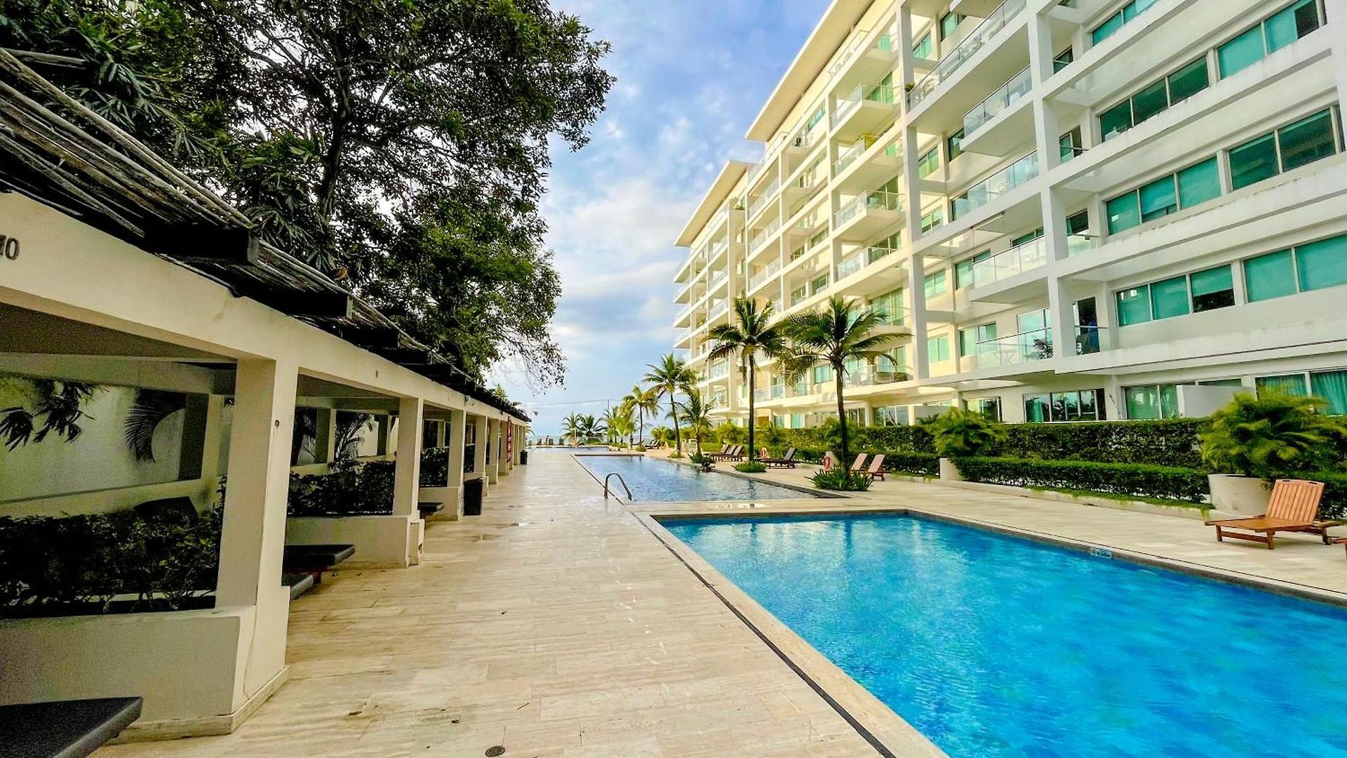 Comodos Aptos En Morros3 Con Salida Directa A La Playa, Piscina&parking Apartamento *