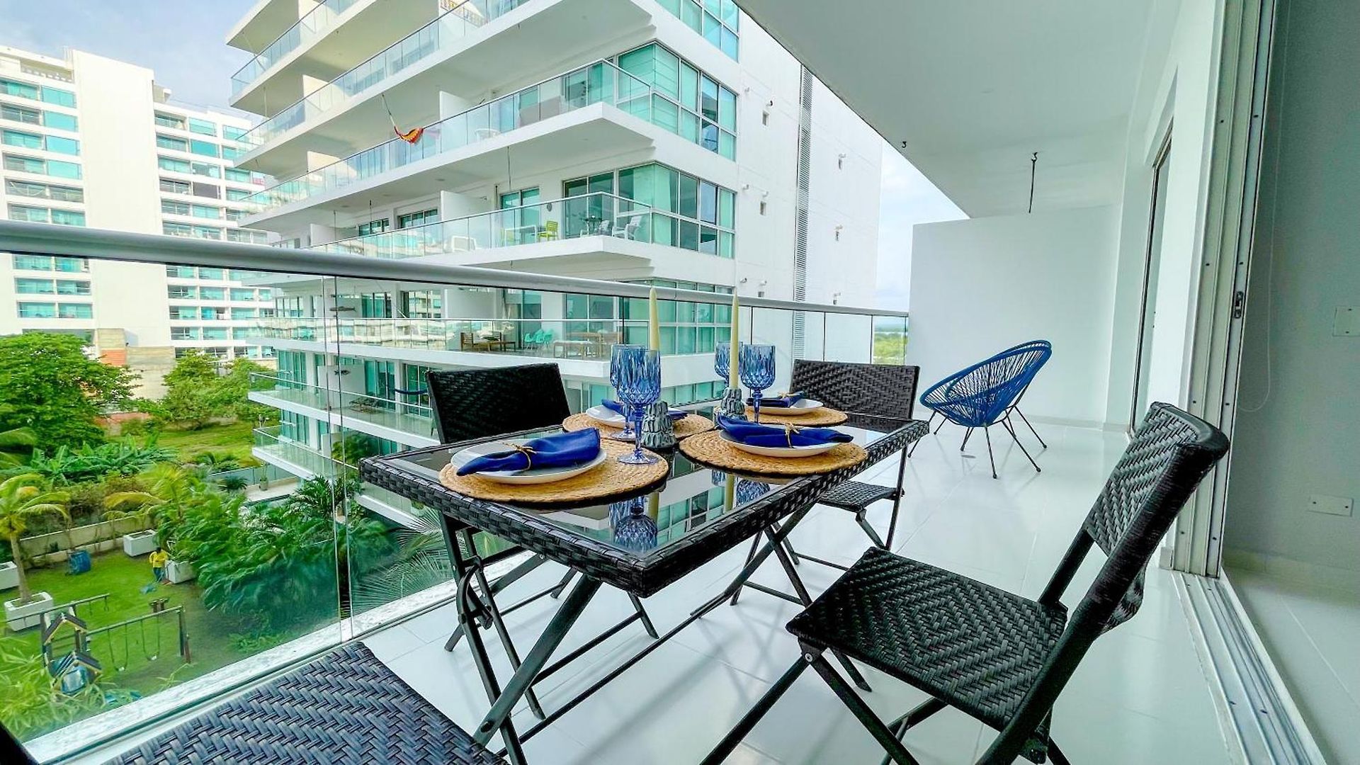 Comodos Aptos En Morros3 Con Salida Directa A La Playa, Piscina&parking Apartamento *