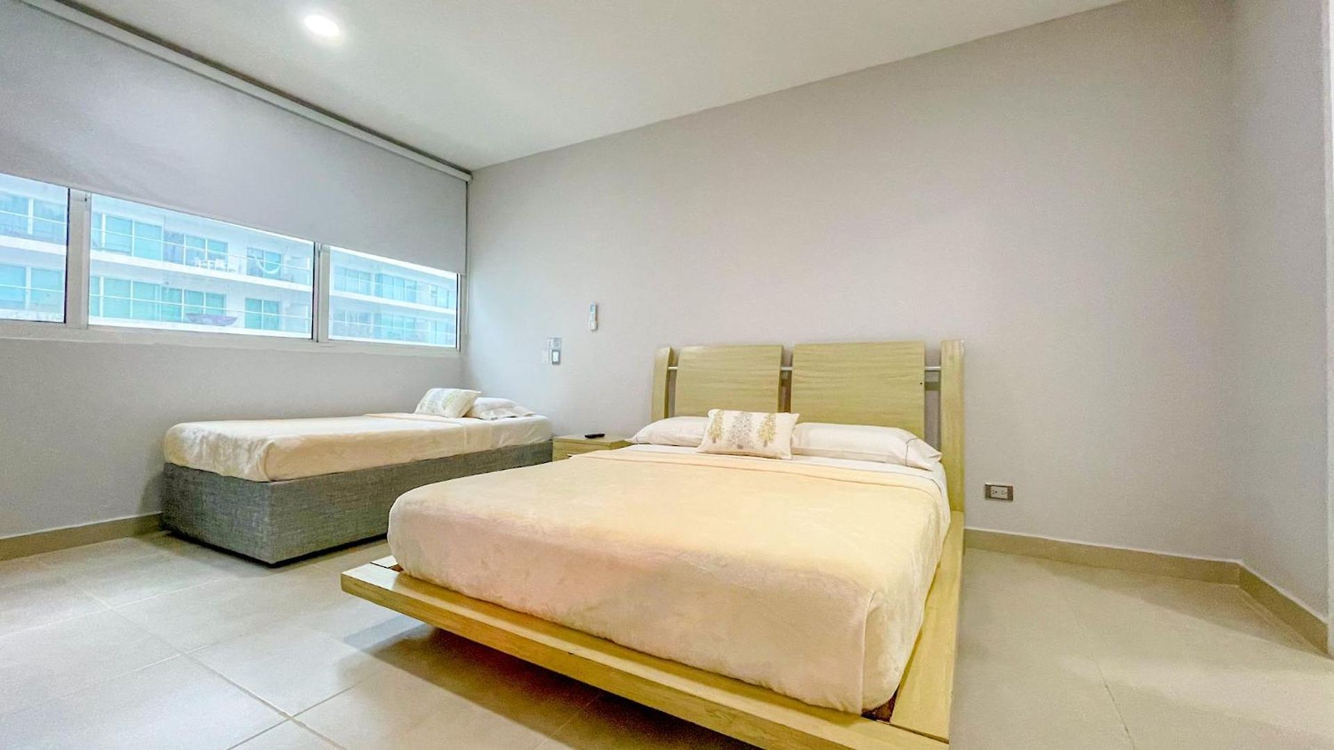 Comodos Aptos En Morros3 Con Salida Directa A La Playa, Piscina&parking Apartamento