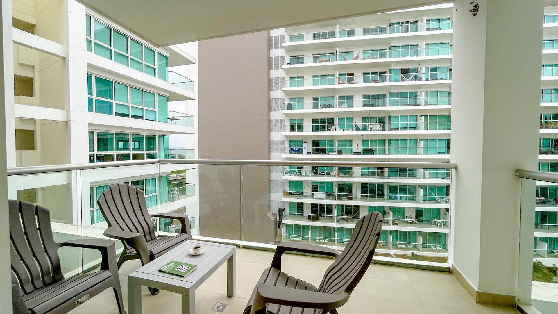 Apartamento Comodos Aptos En Morros3 Con Salida Directa A La Playa, Piscina&parking *