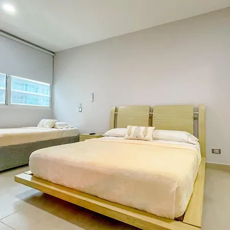 Comodos Aptos En Morros3 Con Salida Directa A La Playa, Piscina&parking Apartamento