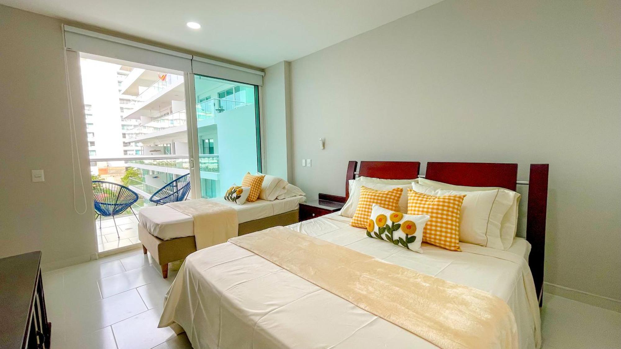Comodos Aptos En Morros3 Con Salida Directa A La Playa, Piscina&parking Apartamento